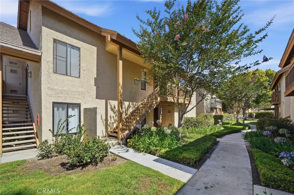 127 Lemon Irvine, CA 92618