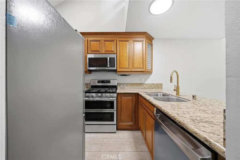 127 Lemon Irvine, CA 92618