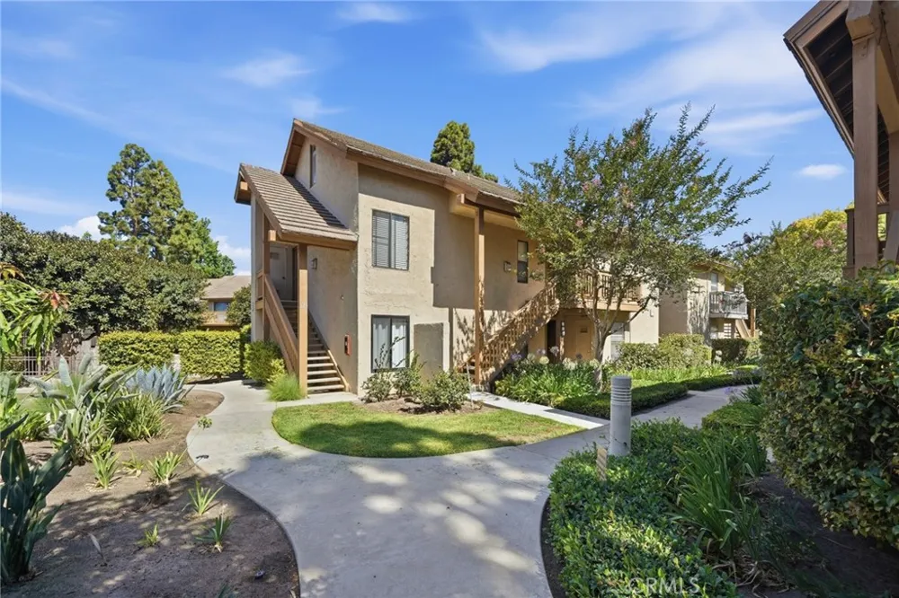 127 Lemon Irvine, CA 92618