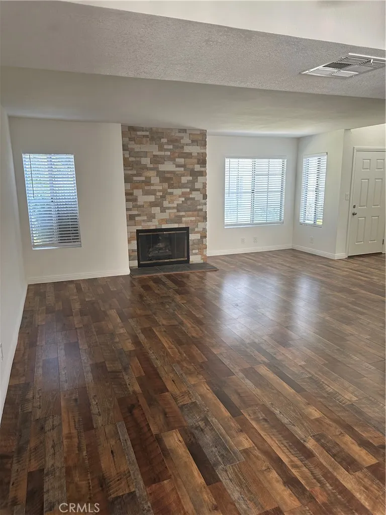 172 W Walnut #D Rialto, CA 92376