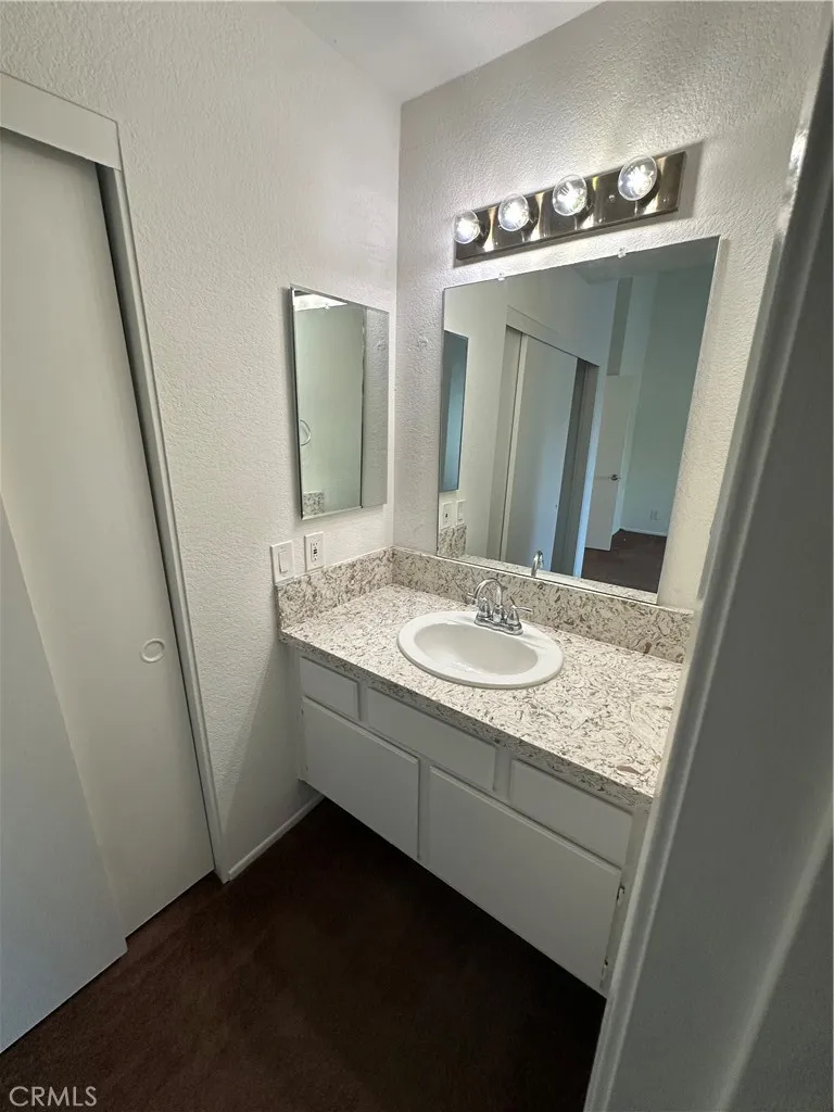 172 W Walnut #D Rialto, CA 92376