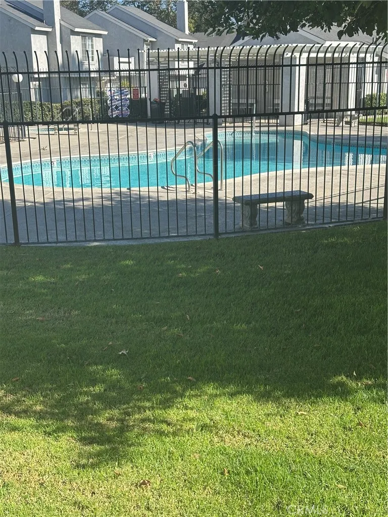 172 W Walnut #D Rialto, CA 92376