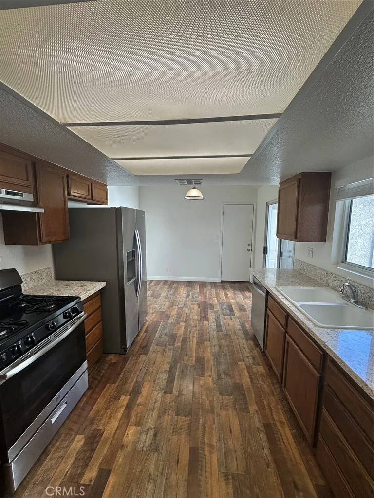 172 W Walnut #D Rialto, CA 92376