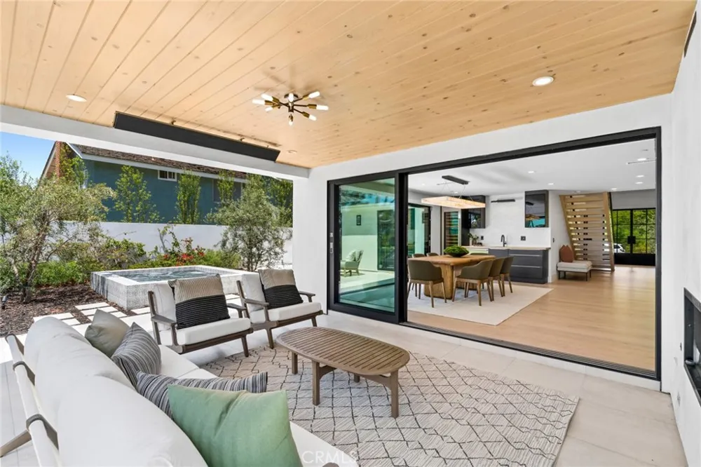 2207 Port Harwick Newport Beach, CA 92660
