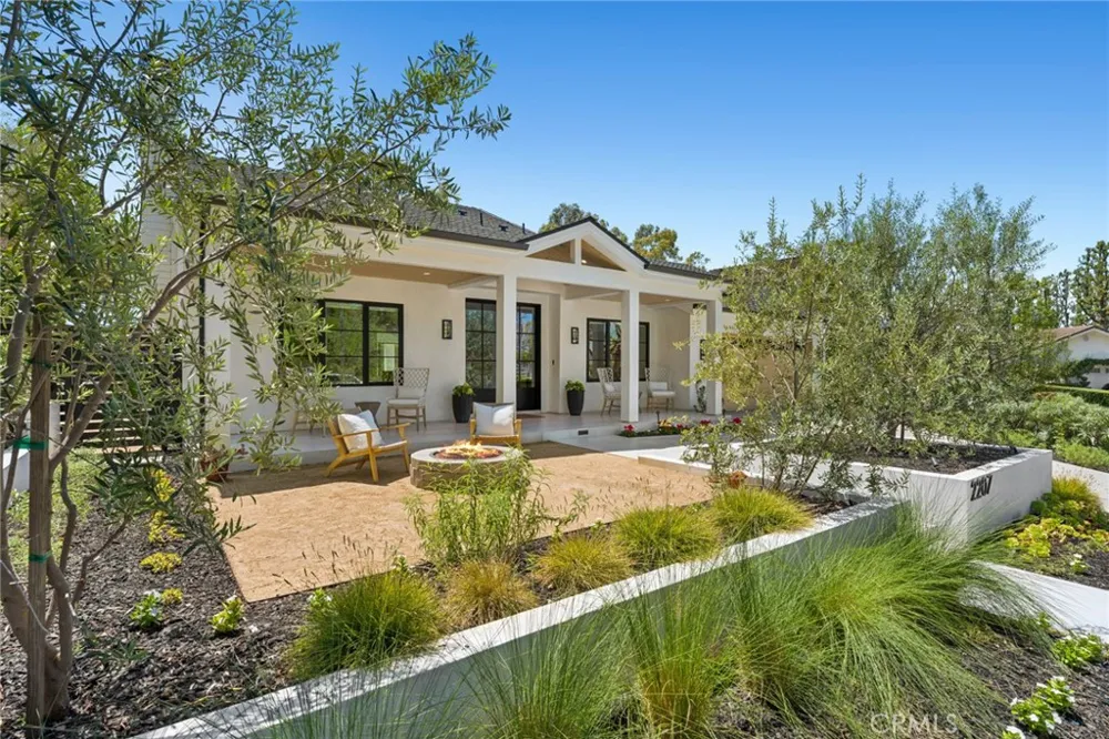 2207 Port Harwick Newport Beach, CA 92660