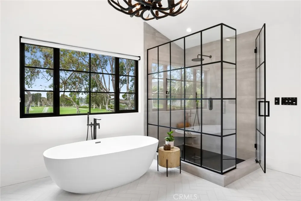 2207 Port Harwick Newport Beach, CA 92660