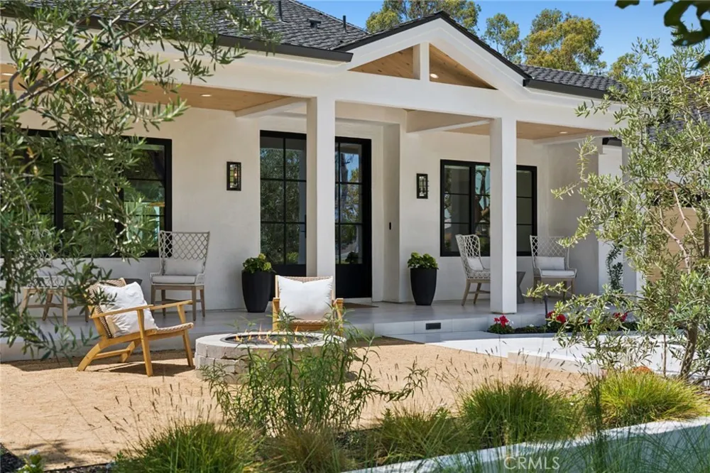 2207 Port Harwick Newport Beach, CA 92660