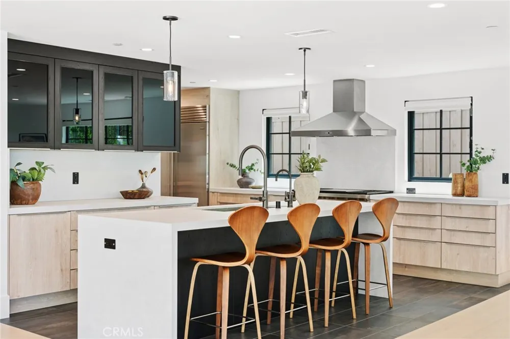 2207 Port Harwick Newport Beach, CA 92660