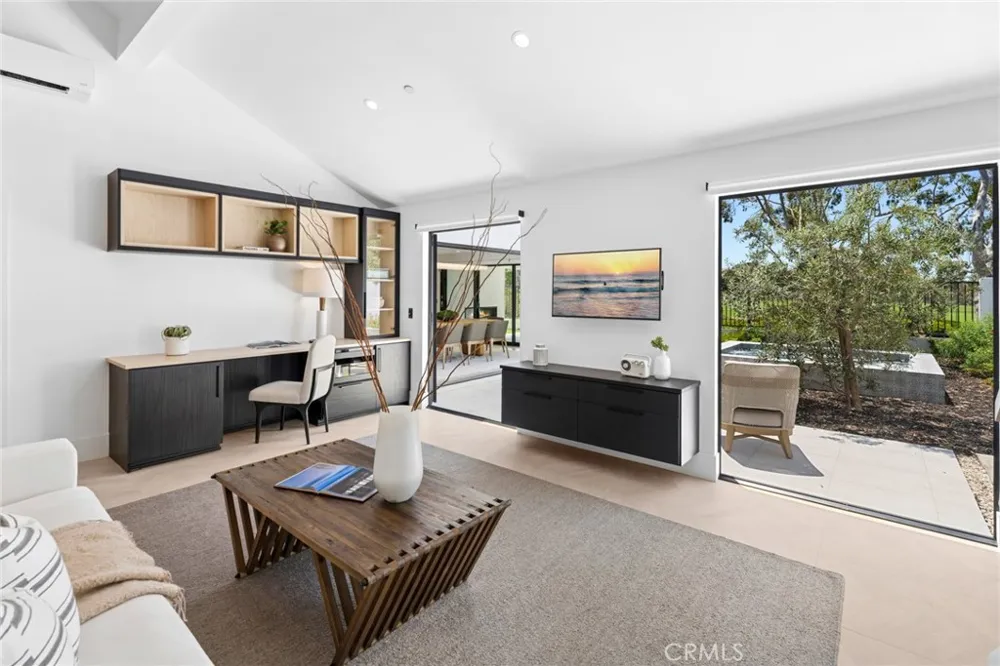 2207 Port Harwick Newport Beach, CA 92660