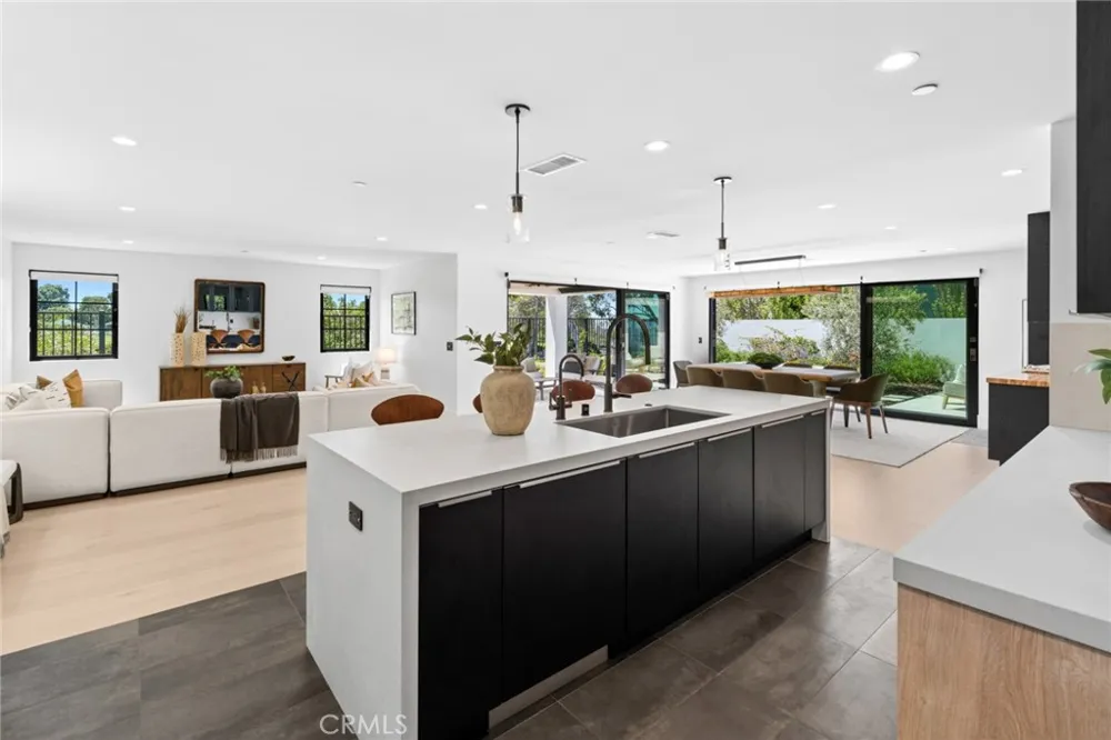 2207 Port Harwick Newport Beach, CA 92660