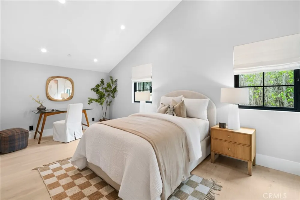 2207 Port Harwick Newport Beach, CA 92660