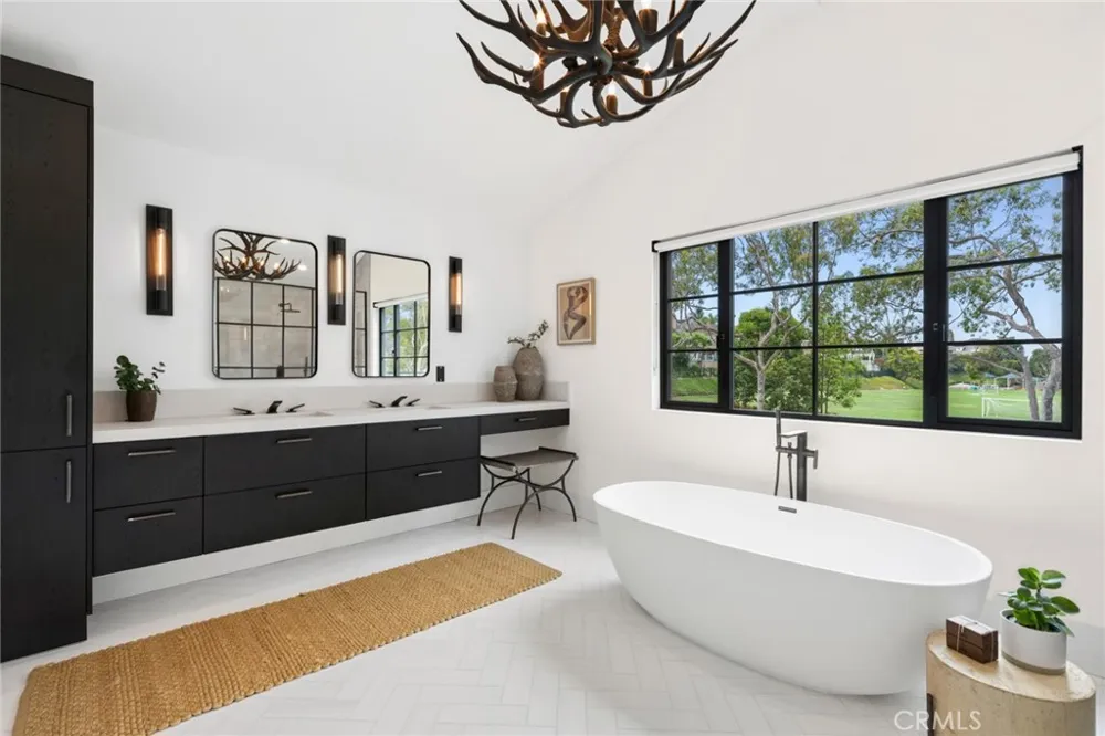 2207 Port Harwick Newport Beach, CA 92660