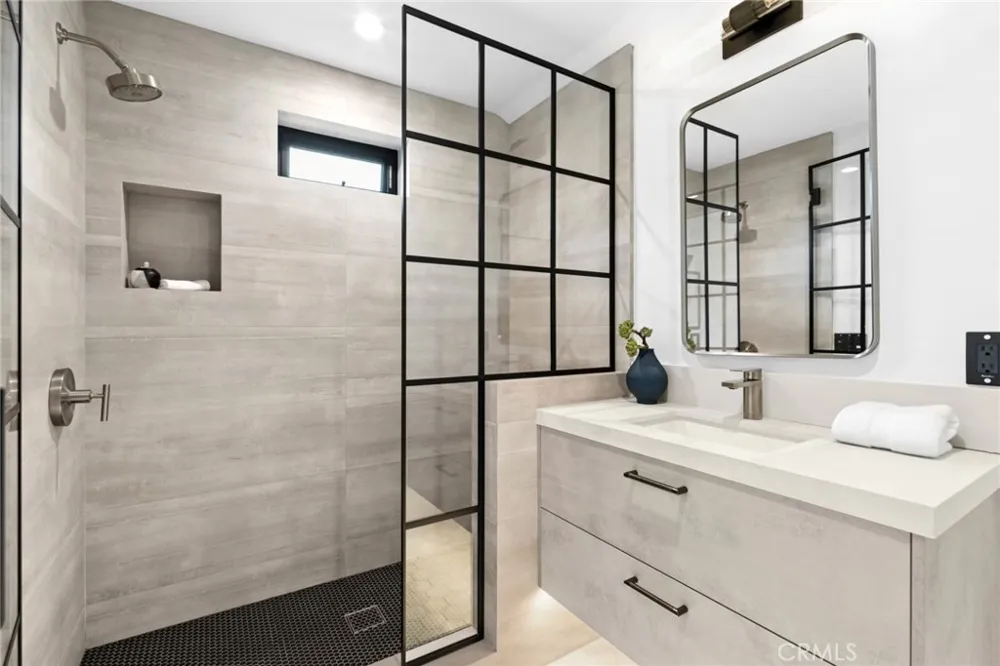 2207 Port Harwick Newport Beach, CA 92660