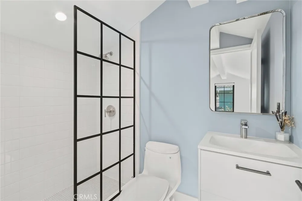 2207 Port Harwick Newport Beach, CA 92660