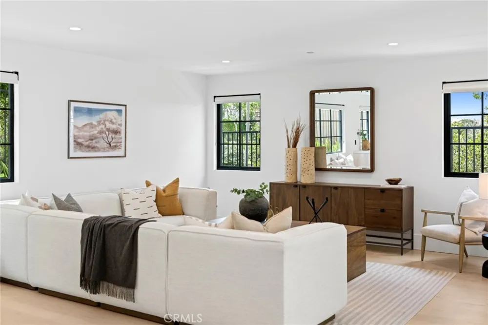 2207 Port Harwick Newport Beach, CA 92660