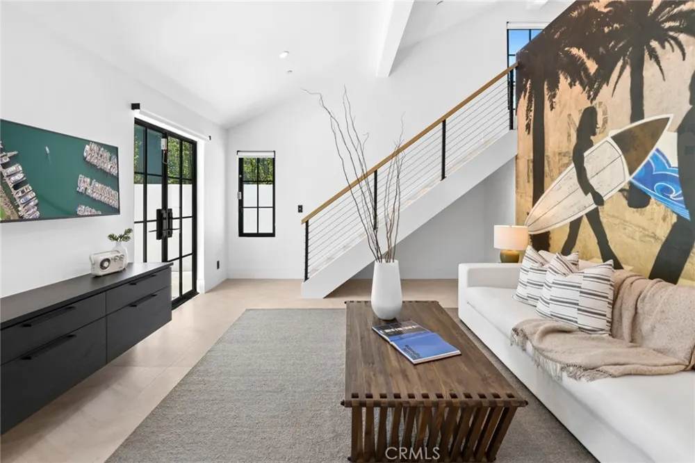 2207 Port Harwick Newport Beach, CA 92660