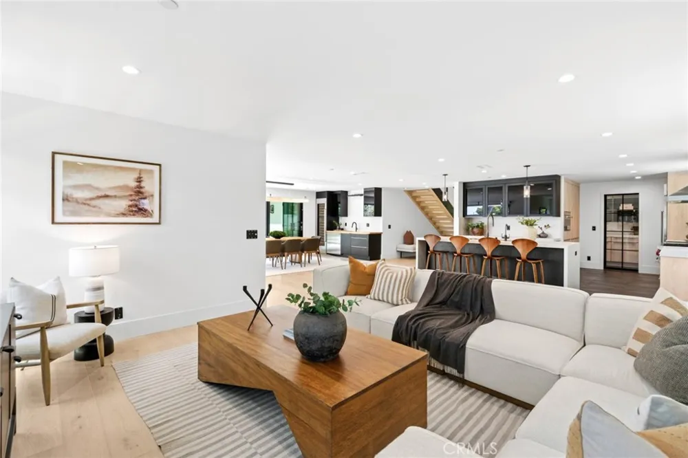2207 Port Harwick Newport Beach, CA 92660