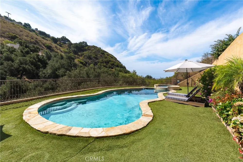 4322 Escondido Drive Malibu, CA 90265