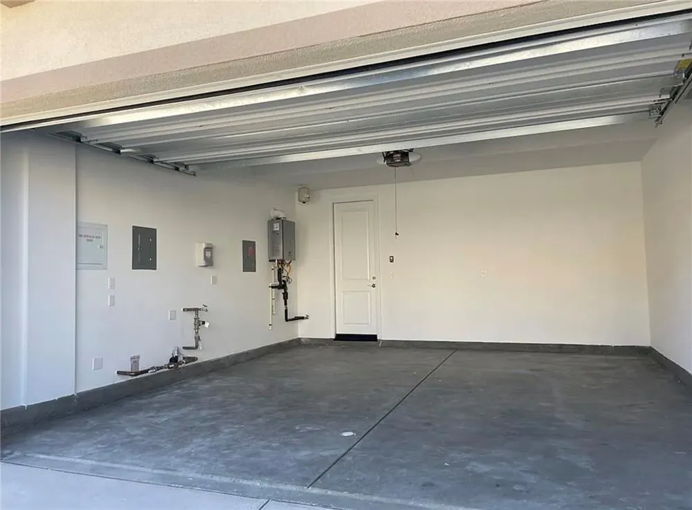 20814 W Bur Oak Northridge, CA 91326