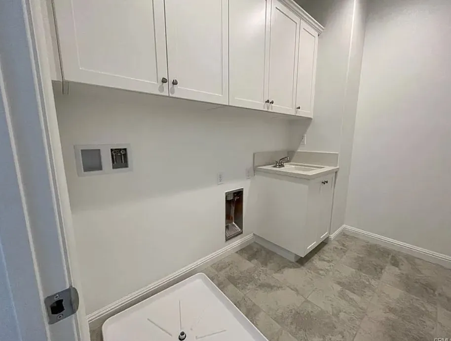 20814 W Bur Oak Northridge, CA 91326