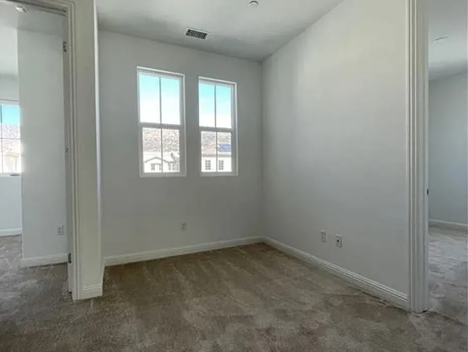 20814 W Bur Oak Northridge, CA 91326