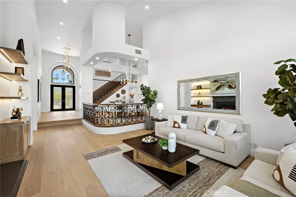 15 Sierra Vista Laguna Niguel, CA 92677