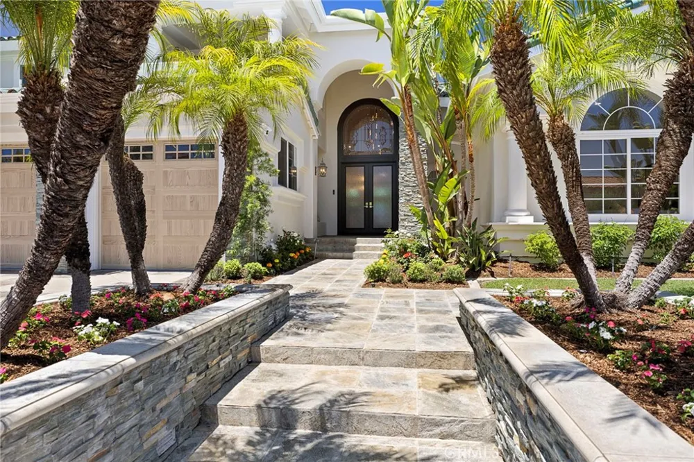 15 Sierra Vista Laguna Niguel, CA 92677