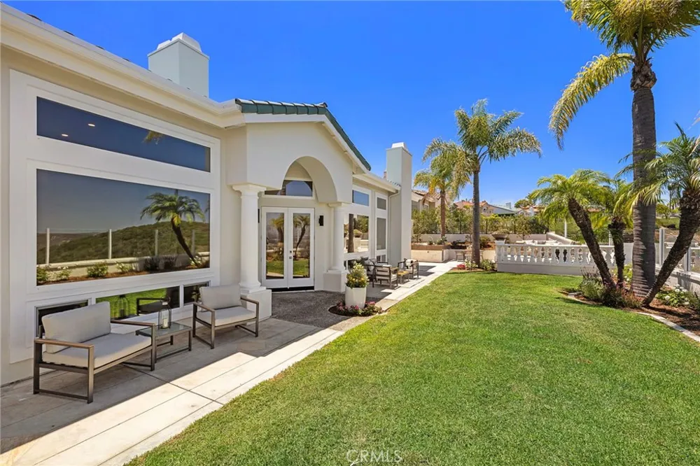 15 Sierra Vista Laguna Niguel, CA 92677