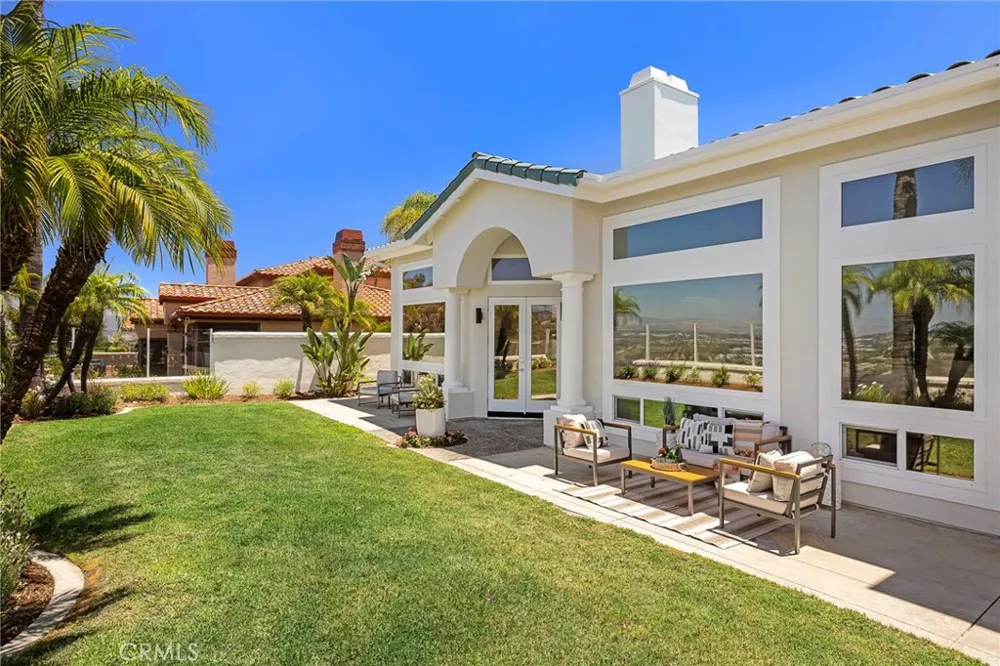 15 Sierra Vista Laguna Niguel, CA 92677