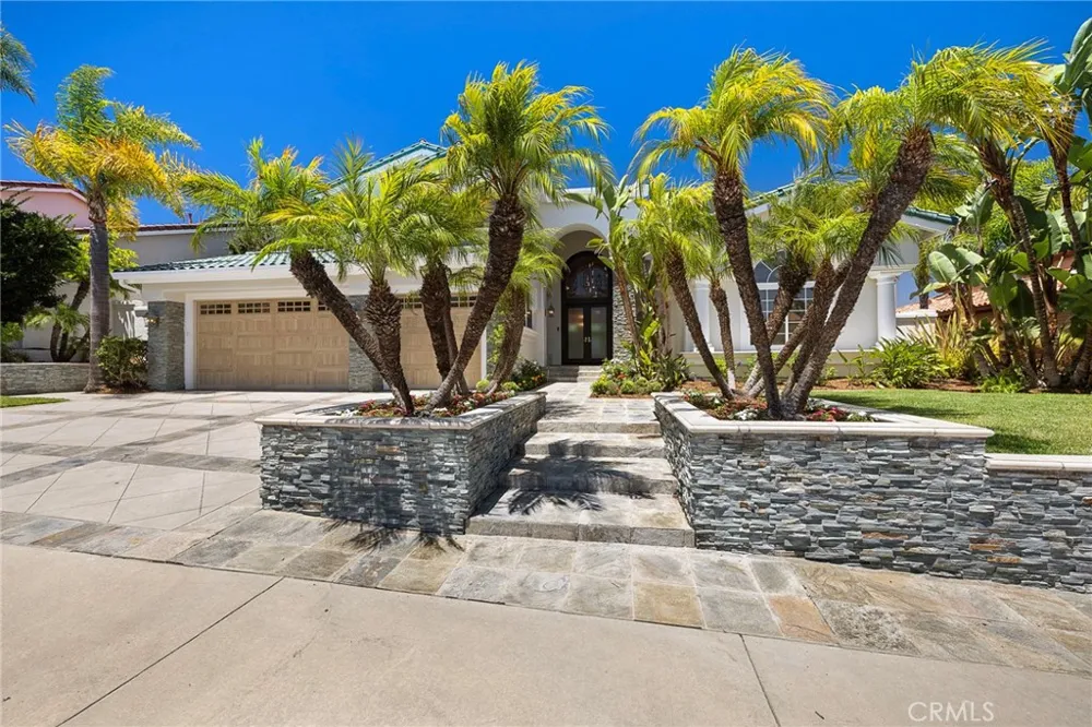 15 Sierra Vista Laguna Niguel, CA 92677