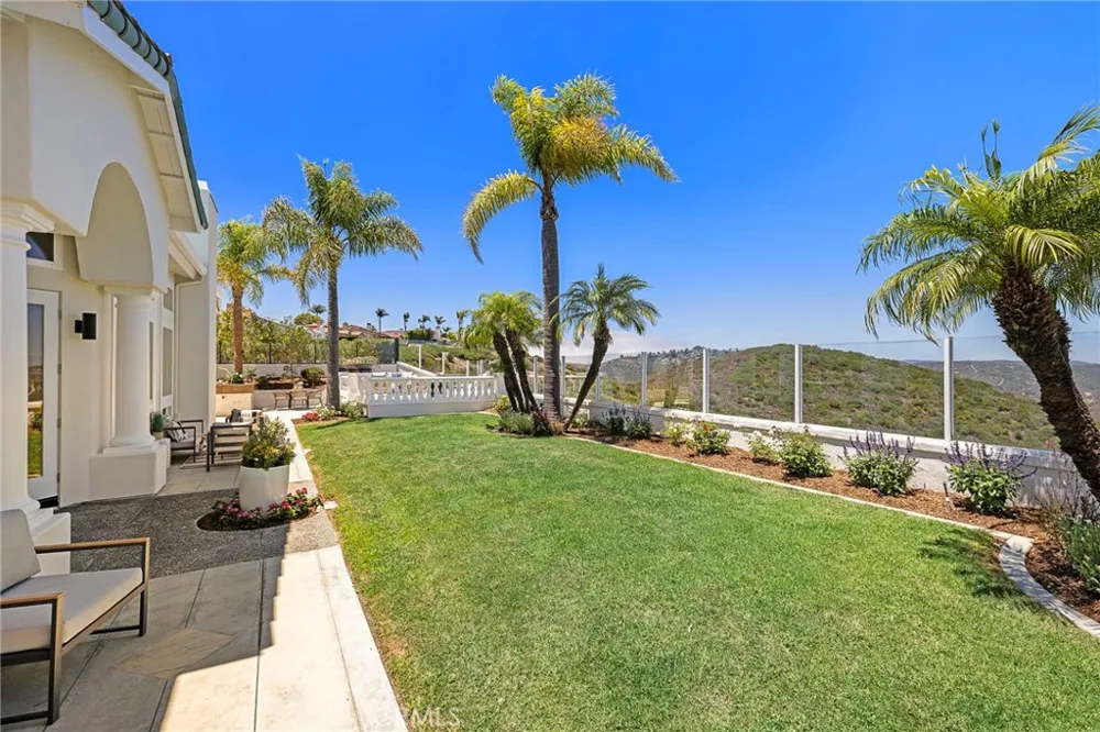 15 Sierra Vista Laguna Niguel, CA 92677