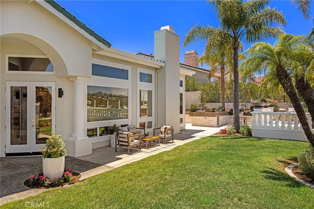 15 Sierra Vista Laguna Niguel, CA 92677