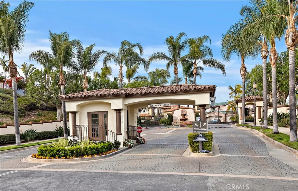 15 Sierra Vista Laguna Niguel, CA 92677