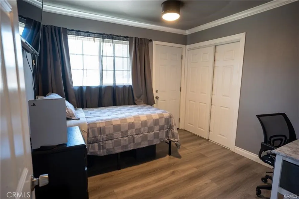 13092 Maclay Sylmar, CA 91342