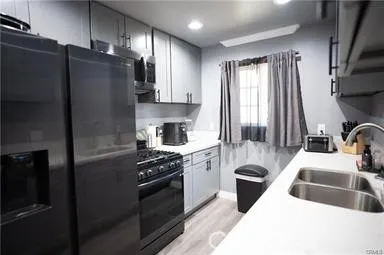 13092 Maclay Sylmar, CA 91342