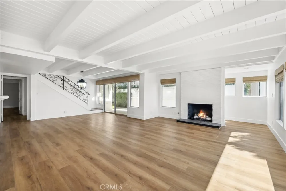 2551 Bayshore Drive Newport Beach, CA 92663