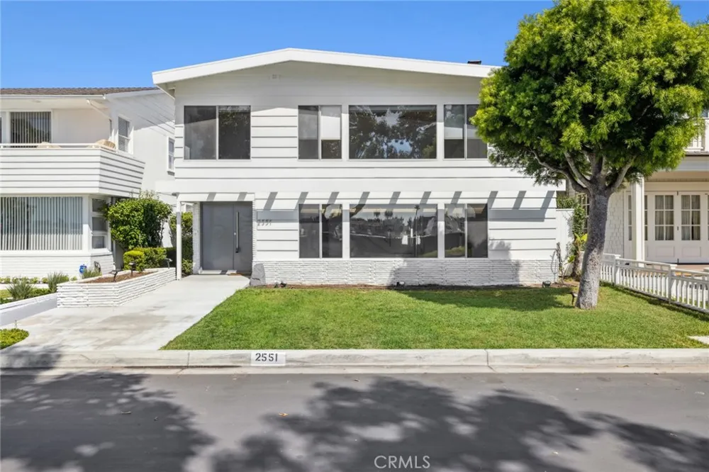 2551 Bayshore Drive Newport Beach, CA 92663