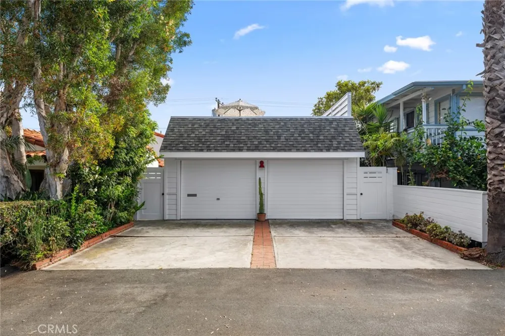 1143 Catalina Street Laguna Beach, CA 92651