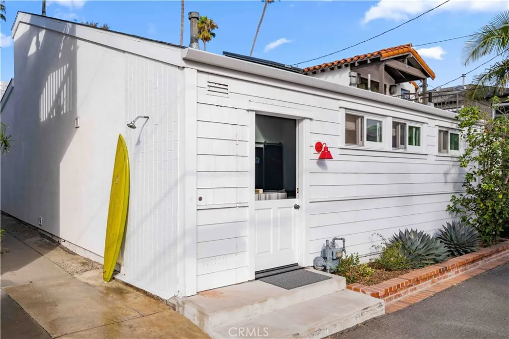 1143 Catalina Street Laguna Beach, CA 92651