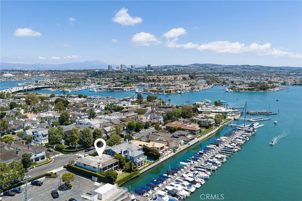 2572 Bayshore Drive Newport Beach, CA 92663