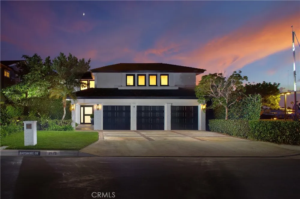 2572 Bayshore Drive Newport Beach, CA 92663