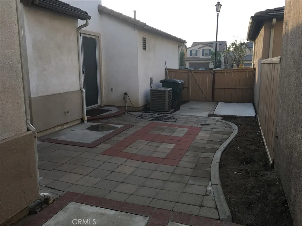 12833 Sunrose Court Chino, CA 91710