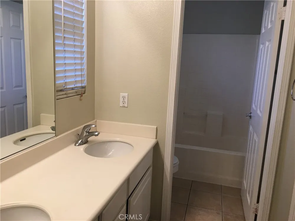 12833 Sunrose Court Chino, CA 91710
