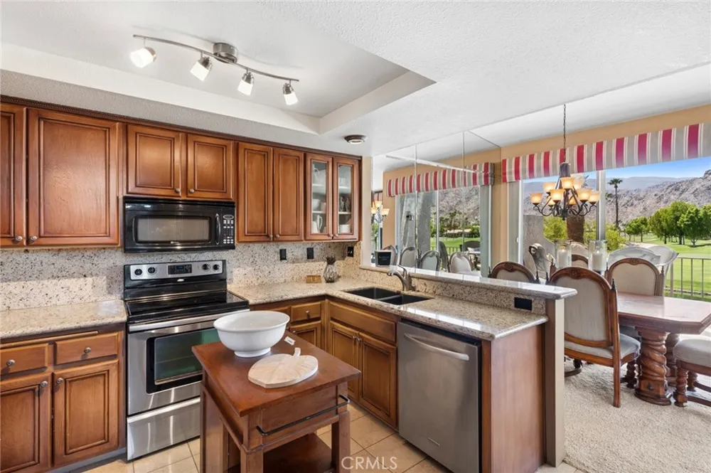 55499 Oak-Hill La Quinta, CA 92253
