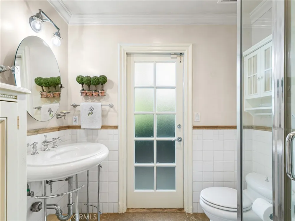 1924 Leeward Lane Newport Beach, CA 92660