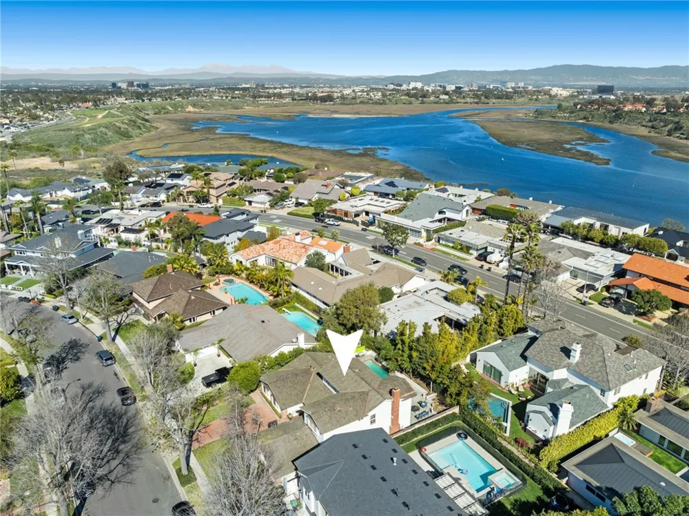 1924 Leeward Lane Newport Beach, CA 92660