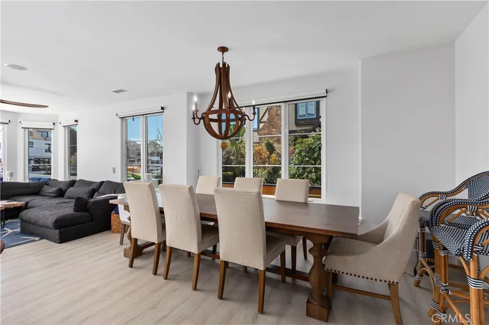 3915 Marcus Avenue Newport Beach, CA 92663