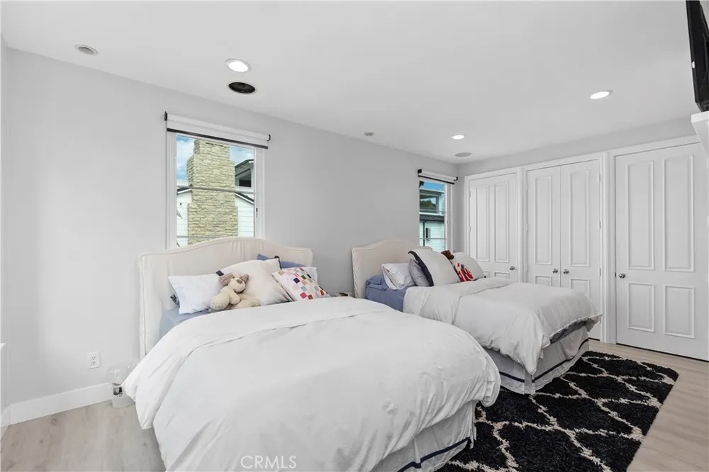 3915 Marcus Avenue Newport Beach, CA 92663