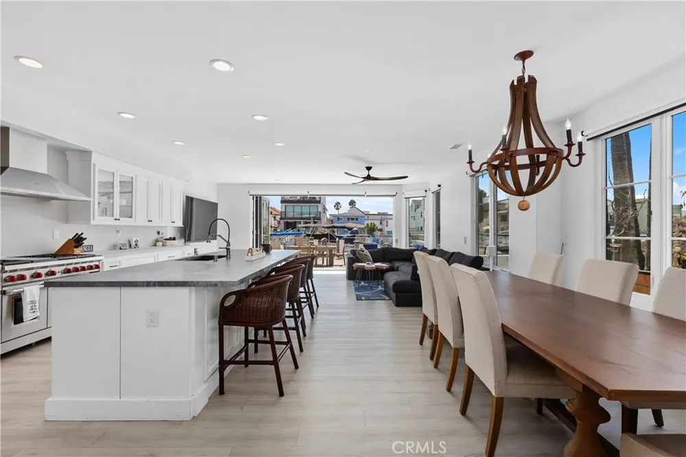 3915 Marcus Avenue Newport Beach, CA 92663
