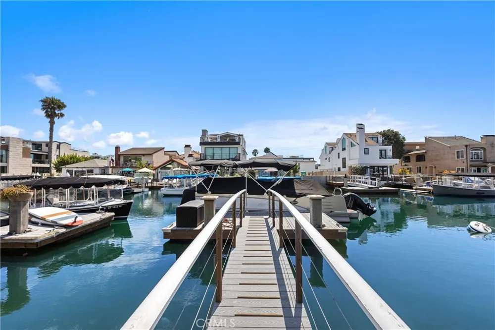 3915 Marcus Avenue Newport Beach, CA 92663
